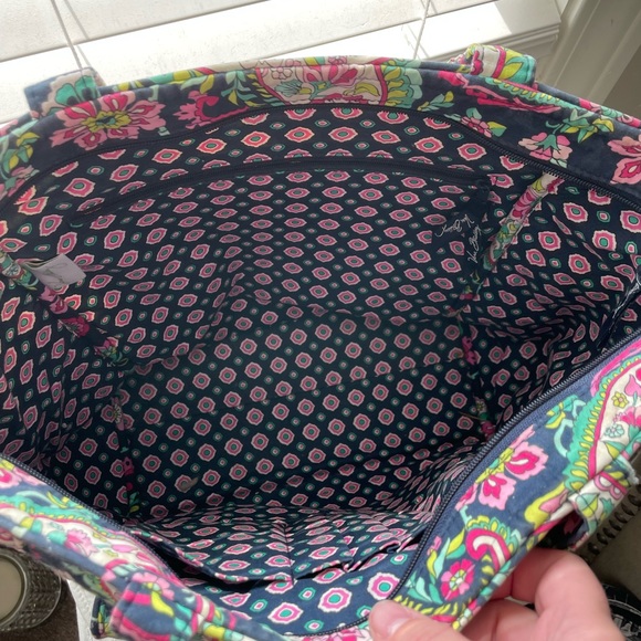 Vera Bradley Large Turnlock Tote Bag in Petal Paisley - Picture 2 of 3